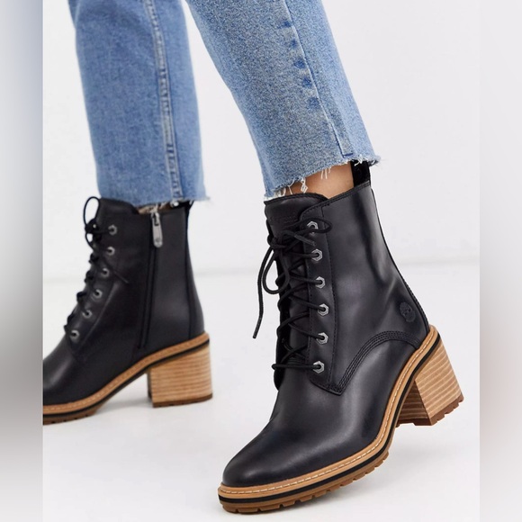 Timberland Shoes - Timberland Sienna black leather lace up side zip heeled ankle boots Women’s 8.5